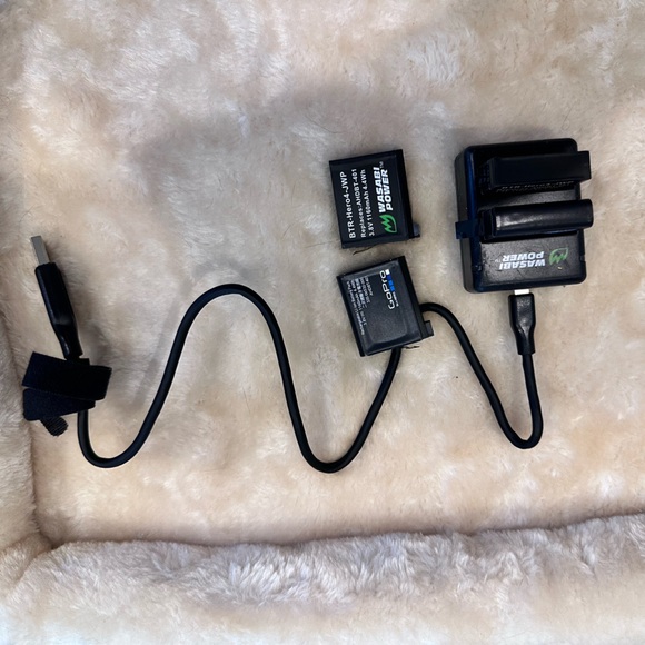 GoPro 4 Silver Action Camera with Accessories - Picture 5 of 5